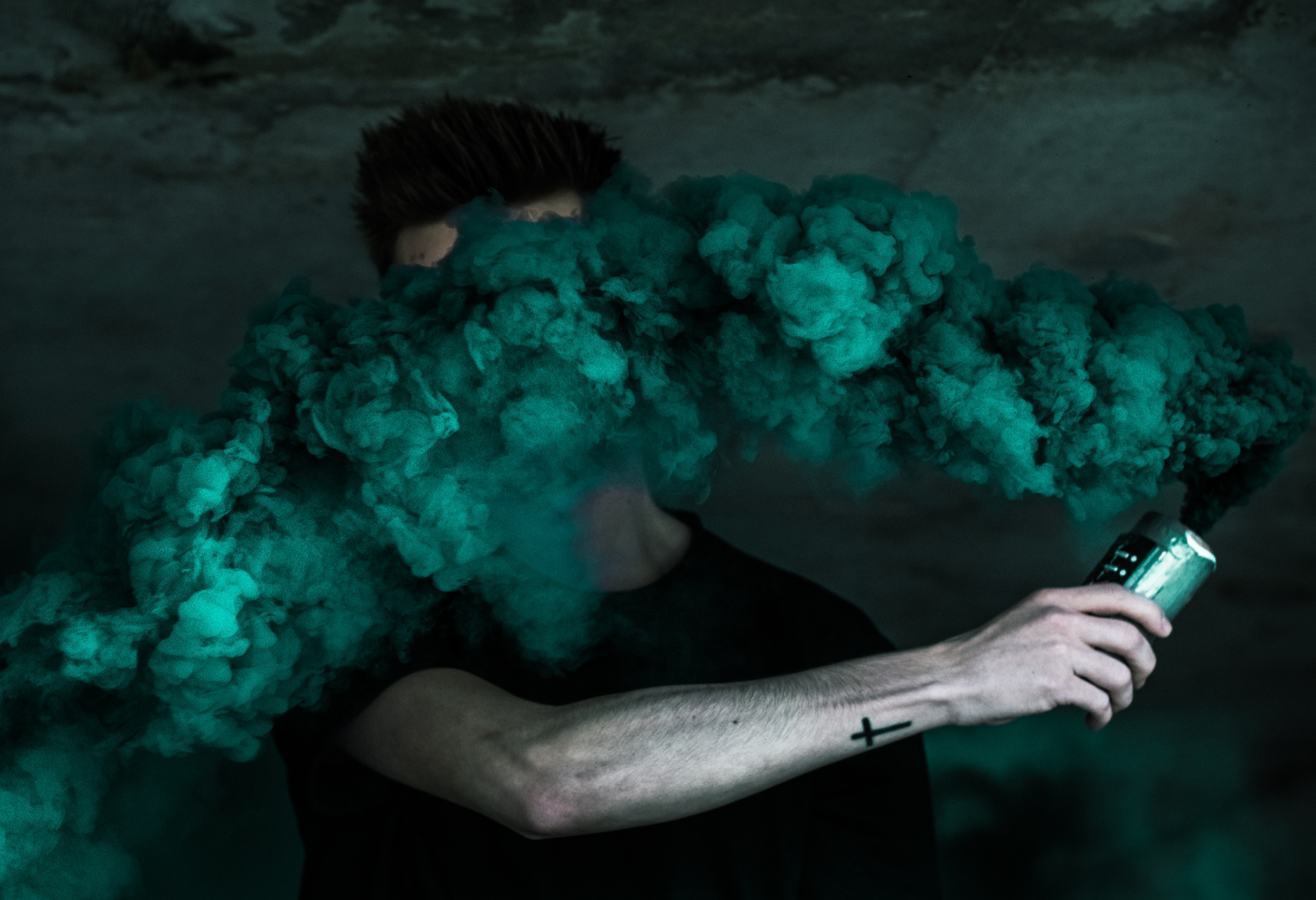 A Complete Guide To Smoke Bomb Photography 2021